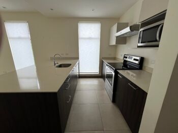 Alquiler de Apartamento en Pozos de Santa Ana. RAH 26-8 en Pozos, Santa Ana, San José — $1,450 - Foto 5 de 10