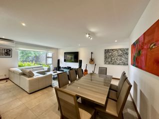 Venta lujosa, moderna y amplia casa, Guachipelín, Escazú (FAU) en San Rafael, Escazú, San José — $495,000 - Foto 5 de 19