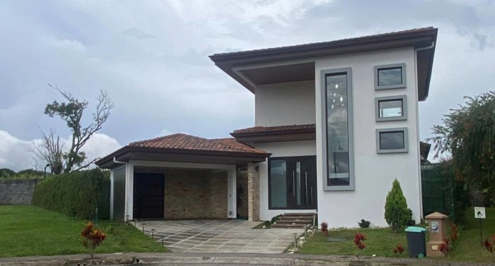 Venta de Casa en Condominio en Santo Domingo, Heredia en Tures, Santo Domingo, Heredia — ₡ 240 000 000
