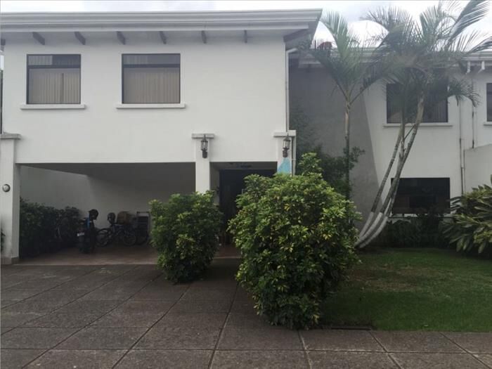 VENTA DE CASA, HEREDIA, SANTO DOMINGO, SANTA ROSA en Santo Domingo, Heredia — $350,000