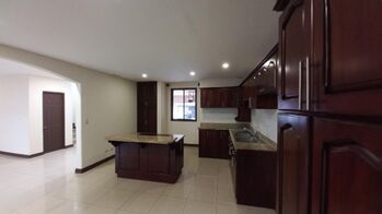 Venta de Casa en La Unión, Cartago. RAH 25-1693 en San Juan, La Unión, Cartago — 145 000 000 ₡ - Foto 4 de 10