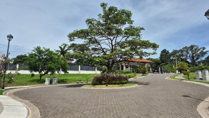 Lote en Condominio Estancias de Guachipelín, Escazú en San Rafael, Escazú, San José — ₡ 82 500 000 - Foto 2 de 15
