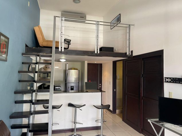 Venta de apartamento con mezzanina y vistas en Santa Ana #26-982 GS en Uruca, Santa Ana, San José — $155,000 - Foto 2 de 7