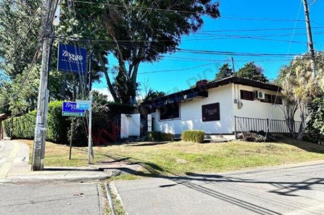 ALQUILO LOCAL COMERCIAL EN PIEDADES DE SANTA ANA. in Piedades, Santa Ana, San José — $4,000