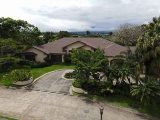 Espectacular casa de lujo en Santo Domingo de Heredia in Santo Domingo, Heredia — $1,575,000 - Photo 4 of 70