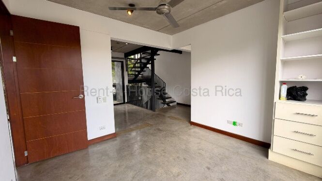 Venta | Casa de 3 habitaciones con hermosa vista en Piedades de Santa Ana #27-132 GS en Piedades, Santa Ana, San José — $245,000