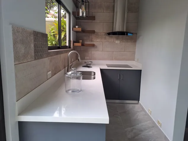 Venta casa remodelada Condominio Lomas de Granadilla en Granadilla, Curridabat, San José — ₡ 180 000 000 - Foto 2 de 17