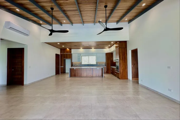 Se vende casa de lujo con vista panorámica en Escobal, Atenas (FAU) en Escobal, Atenas, Alajuela — $735,000 - Foto 2 de 19