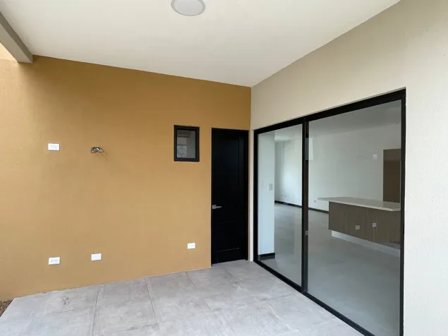 Linda casa completamente nueva en venta en condominio en Escazú, San José — $245,000 - Foto 2 de 14