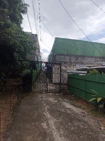 Lote más casas de alquiler. Excelente inversión. en San Miguel, Desamparados, San José — ₡ 150 000 000