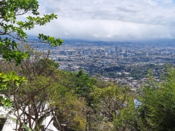 5 BELLAS PROPIEDADES EN ESCAZÚ, SAN JOSÉ.  in Escazú, San José — ₡ 100 000