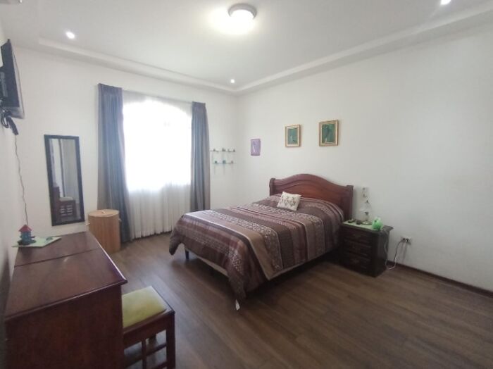 Amplia casa con gran terreno con hermosa área social  #25-1481 GS en Escazú, San José — $980,000 - Foto 3 de 15