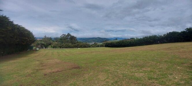 MLS-25-1775 LS VENTA LOTE SAN NICOLAS CARTAGO en San Nicolás, Cartago — ₡ 225 000 000