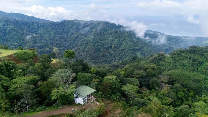Lujo moderno con vista al mar en Tárcoles in Tárcoles, Garabito, Puntarenas — $1,100,000
