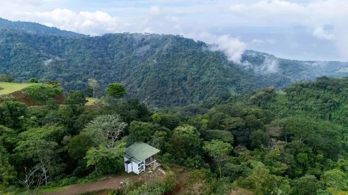 Lujo moderno con vista al mar en Tárcoles en Tárcoles, Garabito, Puntarenas — $1,100,000