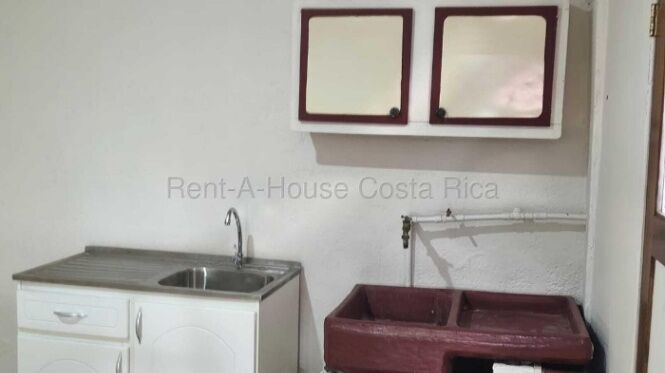 Alquiler de Local en Mercedes de Heredia. RAH 26-1607 in Mercedes, Heredia — ₡ 325 000