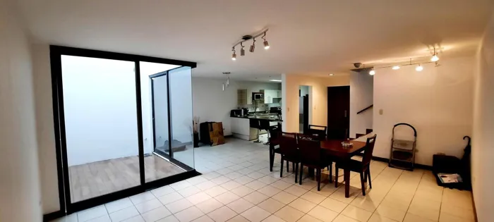 Venta de Casa en Escazú. RAH 25-1430 en Escazú, San José — $238,000 - Foto 3 de 10