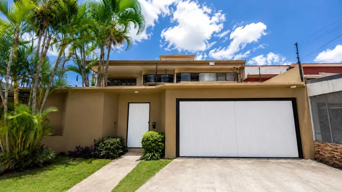 Casa en Lomas de Ayarco, Residencial in Curridabat, San José — $295,000