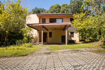 Moderna casa en venta en Ecovilla San Mateo Alajuela