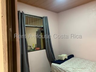 Venta de casa de una planta con 3 habitaciones y 2 baños #27-287 GS en San Rafael Arriba, Desamparados, San José — $131,000 - Foto 3 de 7