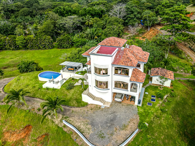 Venta, Lujosa Casa de Playa en Esterillo, Jaco. Costa Rica. en Parrita, Puntarenas — $885,000 - Foto 2 de 76