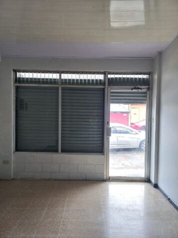 Alquiler 2 locales comerciales in Pavas, San José — ₡ 230 000