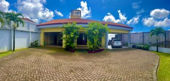 Home for sale Grecia with Unparalleled views of the Central Valley in Mercedes, Atenas, Alajuela — $400,000 - Photo 3 of 19