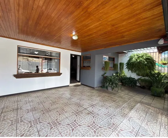 HOUSE FOR SALE, ALAJUELA, RESIDENCIAL LISBOA in Alajuela — ₡ 73 000 000 - Photo 2 of 10