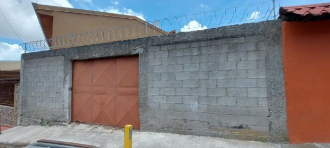 Venta de Casa + APTO en Oreamuno, Cartago. RAH 26-820 in Oriental, Cartago — ₡ 65 000 000