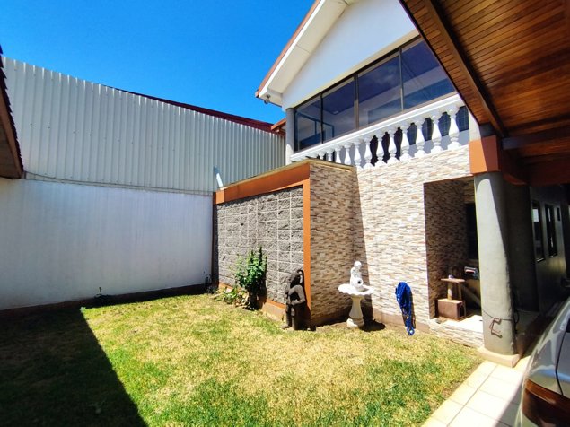 Se Vende (Venta) Casa Indep. en San Joaquín, Heredia Cod GU 1472 en San Joaquín, Flores, Heredia — ₡ 127 000 000 - Foto 2 de 28