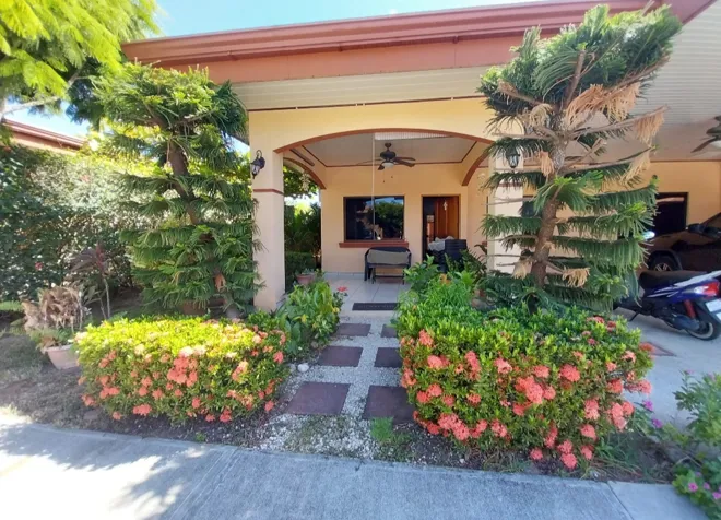 Casa de playa en Condominio Coral Jaco en Jacó, Garabito, Puntarenas — $269,000 - Foto 2 de 14