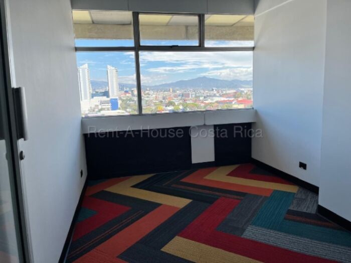 🏢 Oportunidad Única – Oficina en Edificio Centro Colón   26-1247 in Merced, San José — $1,100