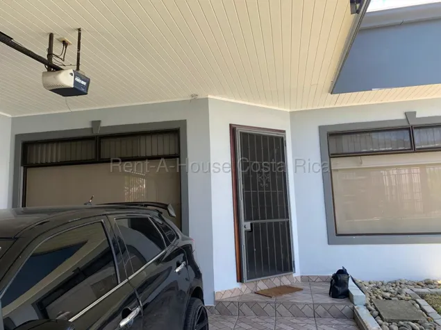 Venta de Casa de 3 Habitaciones en San Antonio de Escazu en San Antonio, Escazú, San José — $260,000 - Foto 3 de 12