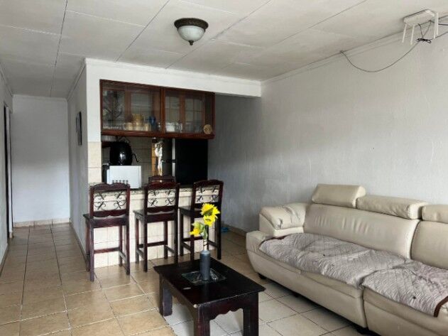 Venta de Cómoda Casa en Curridabat / Mls. 26-695 OFC JB en Curridabat, San José — $120,000