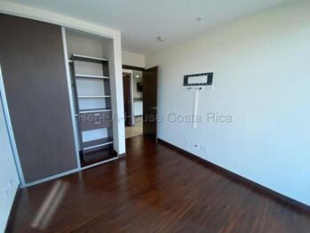 Moderno Apartamento – Piso 21 para alquiler 26-1496    en Merced, San José — $1,200 - Foto 4 de 12
