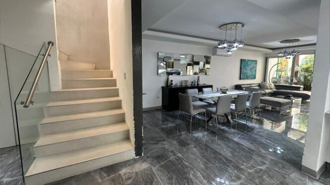 Venta de Casa Tipo Townhouse en San Rafael de Escazú. RAH 26-655 en San Rafael, Escazú, San José — $380,000