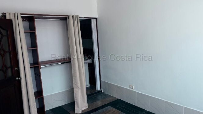 Alquiler | Apartamento de 1 habitación en Santa Ana, cerca de Ruta 27 #27-20 GS in Piedades, Santa Ana, San José — $605