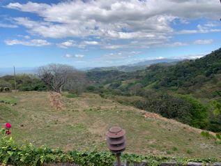 Hermosa casa con hermosos vistas en Vista Mar in Desmonte, San Mateo, Alajuela — $500,000 - Photo 4 of 46
