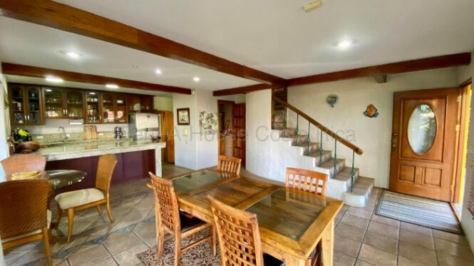 Venta de Casa en San Antonio de Escazú. RAH 26-1567 in San Antonio, Escazú, San José — $279,000