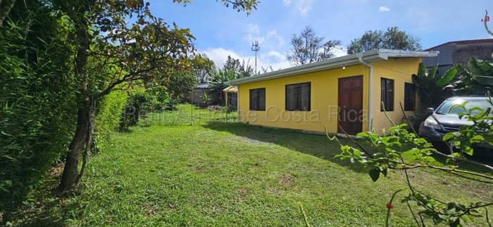 Venta de Propiedad Comercial con Alto Potencial en Guadalupe #27-241 GS in Guadalupe, Goicoechea, San José — $489,000
