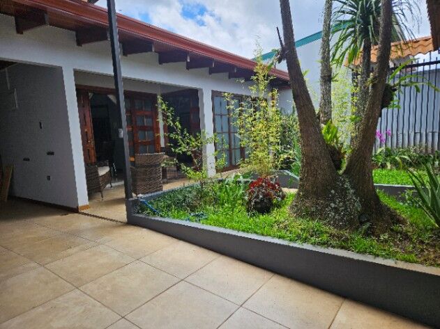 Hermosa Casa San Ramón de Alajuela en San Ramón, Alajuela — ₡ 120 000 000