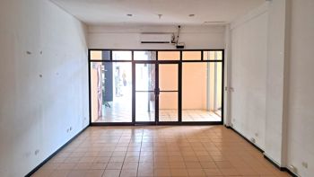 Espacio Versátil para Oficina o Comercio en Venta en Plaza Coral, Jacó en Jacó, Garabito, Puntarenas — $70,000 - Foto 3 de 11