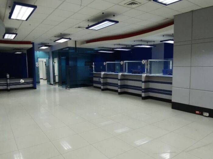 SE venden 2 locales comerciales en el MALL PASEO DE LAS FLORES in San Francisco, Heredia — $325,000