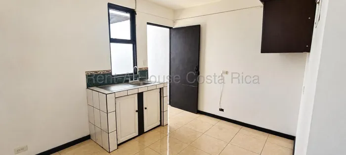 Property for Sale with 5 Apartments in Barrio Los Sauces, San Francisco Dos Ríos. RAH 27-809 in San Francisco de Dos Ríos, San José — ₡ 320 000 000 - Photo 2 of 13