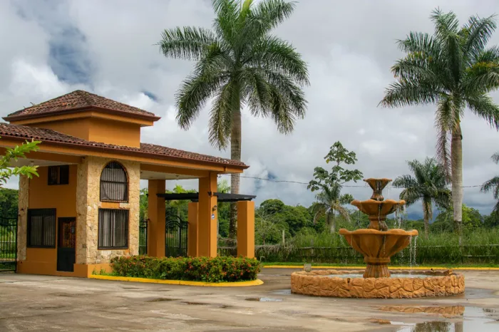 VENTA DE QUINTA, LIMÓN, GUÁPILES, POCOCÍ, QUINTAS EL CORINTO en Guápiles, Pococí, Limón — $65,000