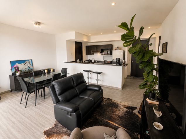 Apartamento en Nunciatura con Parqueo in Pavas, San José — $1,250