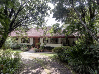 Un Refugio de Lujo en la Naturaleza: Bella Villa a la Venta en Heredia in San Rafael, Heredia — $730,000 - Photo 4 of 42