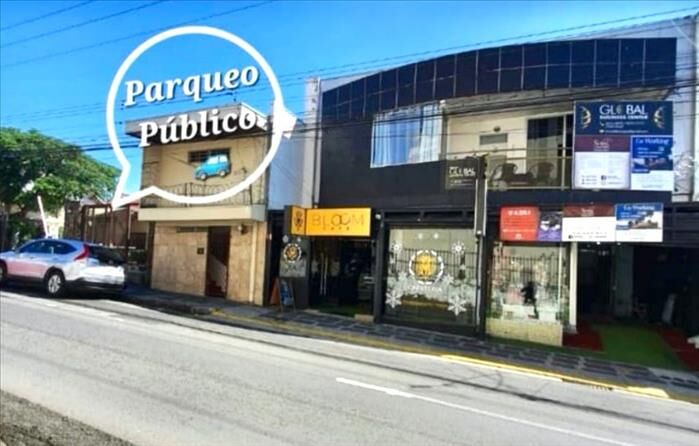 VENTA DE EDIFICIO CON 10 LOCALES Y 1 APARTAMENTO, HEREDIA CENTRO in Heredia — $1,350,000