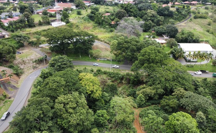Farm in Tacares de Grecia: An Opportunity to Develop en Mercedes, Atenas, Alajuela — ₡ 600 000 000