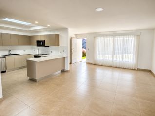 Casa En Alquiler En Condominio Source Living, Escazú en San Rafael, Escazú, San José — $2,700 - Foto 2 de 14